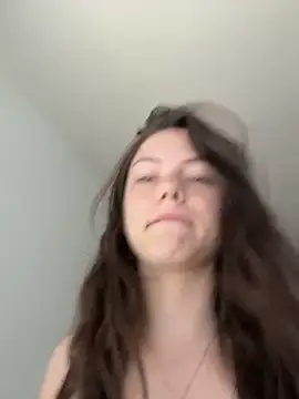 lilbbyily online show from April 10, 2026, 2:57 pm