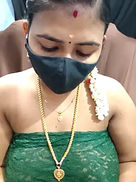 Snapshot of Tamil_Lotus chatting on December 20, 2025, 4:43 pm Tamil Lotus online show from December 20, 2025, 4:43 pm