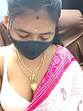 Snapshot of Tamil_Lotus chatting on February 13, 2026, 5:24 pm Tamil Lotus online show from February 13, 2026, 5:24 pm