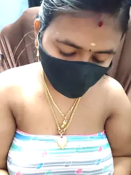 Snapshot of Tamil_Lotus chatting on February 3, 2026, 7:08 pm Tamil Lotus online show from February 3, 2026, 7:08 pm