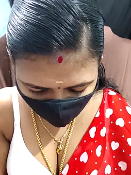 Snapshot of Tamil_Lotus chatting on December 17, 2025, 5:07 pm Tamil Lotus online show from December 17, 2025, 5:07 pm