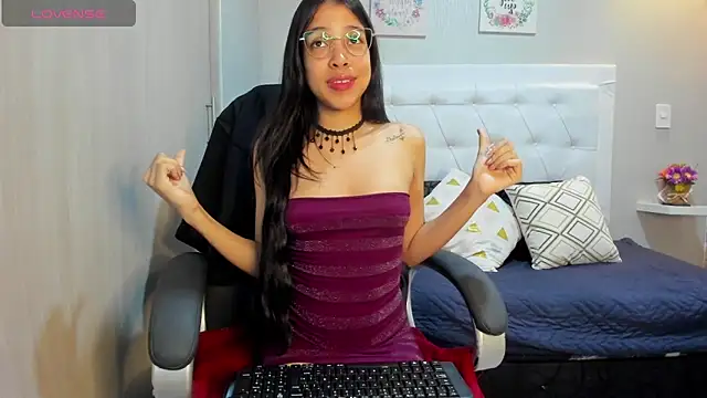 Snapshot of melany__rosse chatting on November 8, 2025, 12:20 pm melany rosse online show from November 8, 2025, 12:20 pm