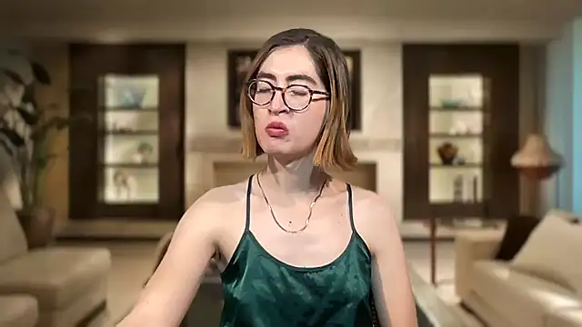 Snapshot of rousseblossom chatting on November 1, 2025, 11:42 pm rousseblossom online show from November 1, 2025, 11:42 pm