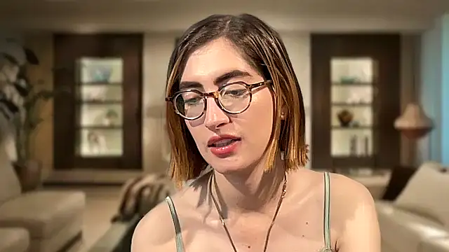 Snapshot of rousseblossom chatting on November 7, 2025, 1:32 am rousseblossom online show from November 7, 2025, 1:32 am