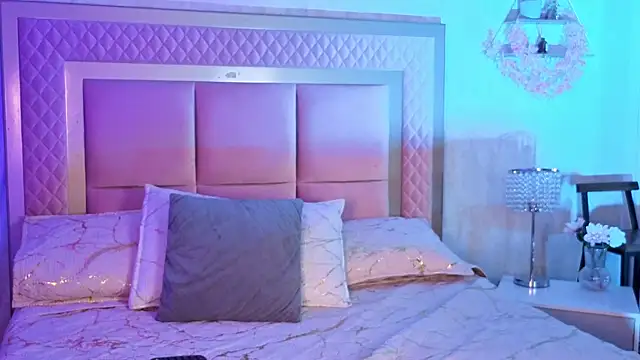 AlanaOdison online show from October 30, 2025, 8:39 pm