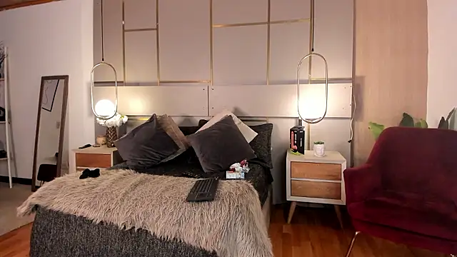 Snapshot of Lina_Montclair chatting on February 24, 2026, 7:26 pm Lina Montclair online show from February 24, 2026, 7:26 pm