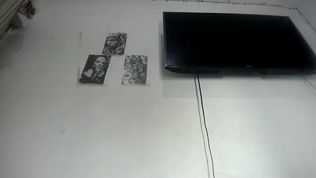 Snapshot of Foxy_Lovex chatting on February 4, 2026, 11:11 pm Foxy Lovex online show from February 4, 2026, 11:11 pm