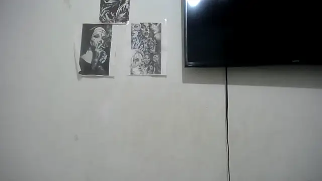 Snapshot of Foxy_Lovex chatting on December 21, 2025, 10:43 pm Foxy Lovex online show from December 21, 2025, 10:43 pm