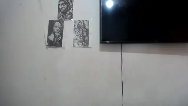 Snapshot of Foxy_Lovex chatting on December 20, 2025, 8:33 pm Foxy Lovex online show from December 20, 2025, 8:33 pm