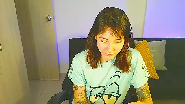 Snapshot of Yulienneg chatting on February 13, 2026, 1:38 am Yulienneg online show from February 13, 2026, 1:38 am