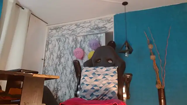 hanna mooreee online show from April 10, 2026, 7:21 pm