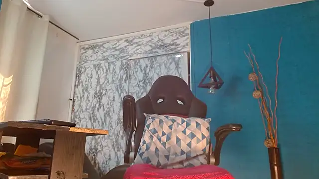 hanna mooreee online show from March 26, 2026, 7:01 pm