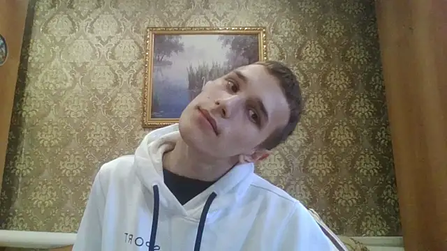 Snapshot of your___honeyy chatting on September 10, 2025, 12:15 pm your honeyy online show from September 10, 2025, 12:15 pm