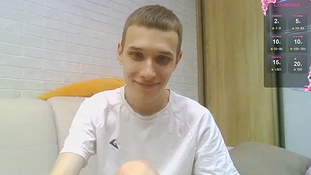 Snapshot of your___honeyy chatting on September 11, 2025, 1:11 pm your honeyy online show from September 11, 2025, 1:11 pm