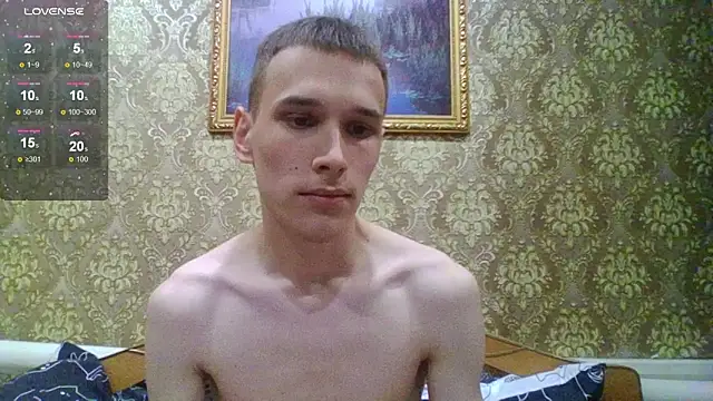 Snapshot of your___honeyy chatting on November 7, 2025, 7:46 am your honeyy online show from November 7, 2025, 7:46 am