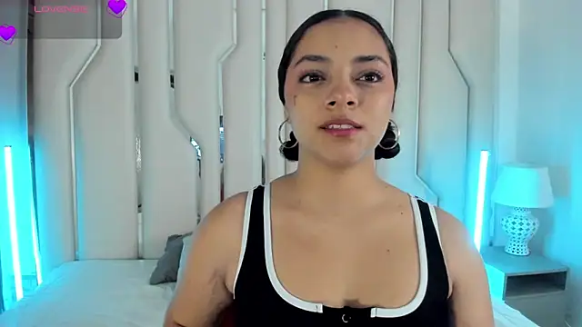 Angellit Afrodita  online show from May 31, 2026, 9:59 am