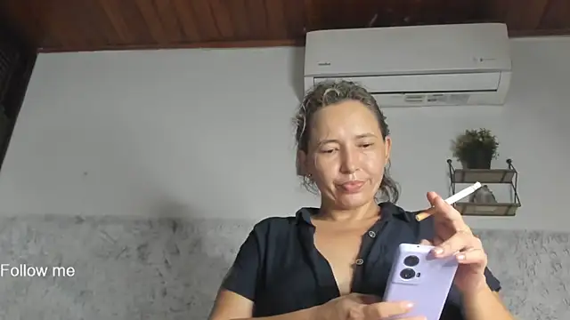 marly charm  online show from November 23, 2025, 1:48 am