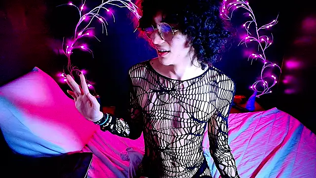 Snapshot of noahxtar chatting on October 12, 2025, 3:24 pm noahxtar online show from October 12, 2025, 3:24 pm