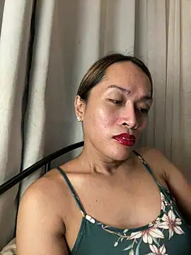 RomanticPearlTS online show from March 15, 2026, 1:07 pm