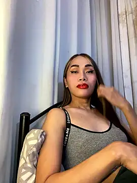 Snapshot of RomanticPearlTS chatting on January 13, 2026, 11:19 pm RomanticPearlTS online show from January 13, 2026, 11:19 pm