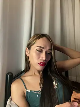 Snapshot of RomanticPearlTS chatting on January 16, 2026, 1:26 pm RomanticPearlTS online show from January 16, 2026, 1:26 pm