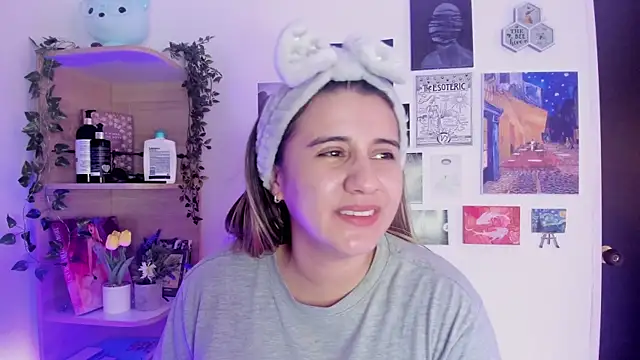 Snapshot of Lana_Herondale chatting on September 21, 2025, 8:58 pm Lana Herondale online show from September 21, 2025, 8:58 pm