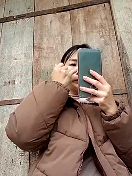 Snapshot of Sunyinn chatting on February 5, 2026, 5:47 am Sunyinn online show from February 5, 2026, 5:47 am