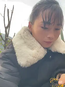 Snapshot of Sunyinn chatting on December 19, 2025, 12:58 am Sunyinn online show from December 19, 2025, 12:58 am