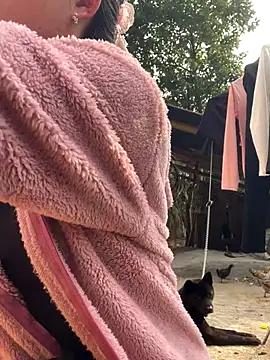 Snapshot of Sunyinn chatting on December 20, 2025, 2:36 am Sunyinn online show from December 20, 2025, 2:36 am