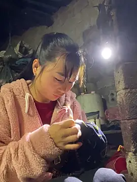 Snapshot of Sunyinn chatting on December 18, 2025, 1:44 am Sunyinn online show from December 18, 2025, 1:44 am