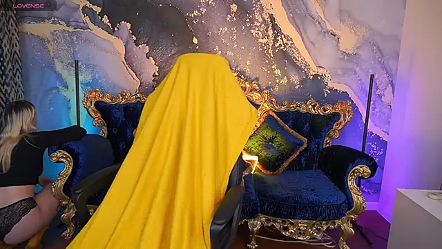 Snapshot of LilElfie chatting on October 22, 2025, 7:46 pm LilElfie online show from October 22, 2025, 7:46 pm