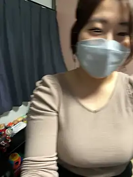 Snapshot of hima-wari0707 chatting on November 29, 2025, 2:28 pm hima-wari0707 online show from November 29, 2025, 2:28 pm