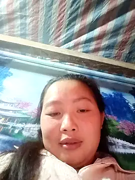 Snapshot of PhamPhung chatting on January 15, 2026, 5:33 am PhamPhung online show from January 15, 2026, 5:33 am