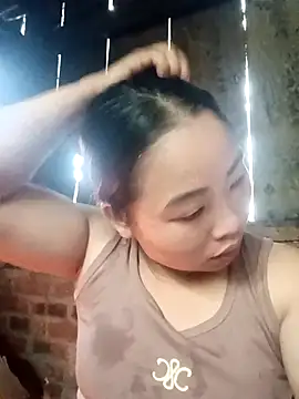 PhamPhung online show from October 25, 2025, 2:44 am