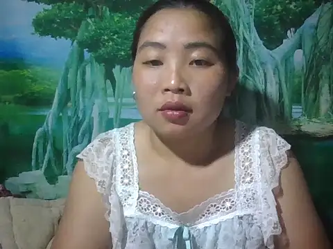 Snapshot of PhamPhung chatting on September 13, 2025, 1:22 pm PhamPhung online show from September 13, 2025, 1:22 pm
