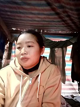 Snapshot of PhamPhung chatting on January 14, 2026, 3:43 am PhamPhung online show from January 14, 2026, 3:43 am