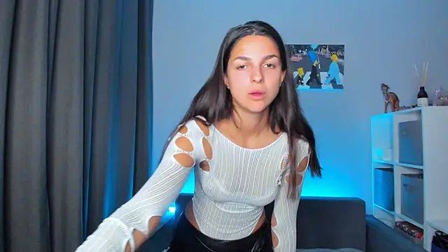 Snapshot of Guilana_baby chatting on September 18, 2025, 8:34 pm Guilana baby online show from September 18, 2025, 8:34 pm