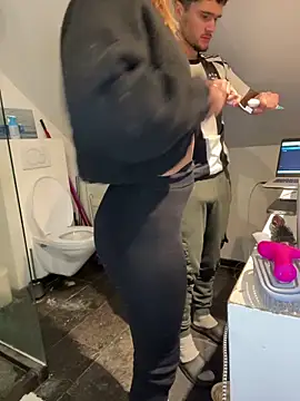 Snapshot of los_freaky chatting on December 2, 2025, 6:31 pm los freaky online show from December 2, 2025, 6:31 pm