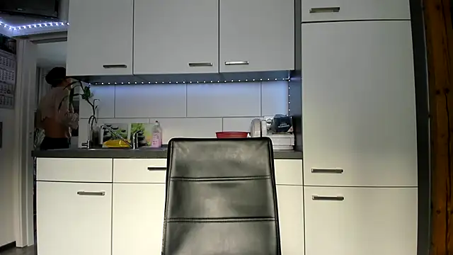 Snapshot of Axunamun chatting on November 27, 2025, 9:21 am Axunamun online show from November 27, 2025, 9:21 am