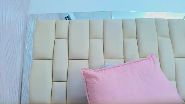 Snapshot of sweet_amye chatting on October 1, 2025, 7:18 pm sweet amye online show from October 1, 2025, 7:18 pm