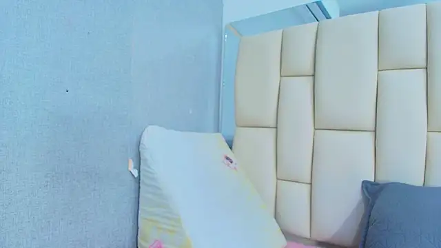 Snapshot of sweet_amye chatting on September 15, 2025, 7:14 pm sweet amye online show from September 15, 2025, 7:14 pm