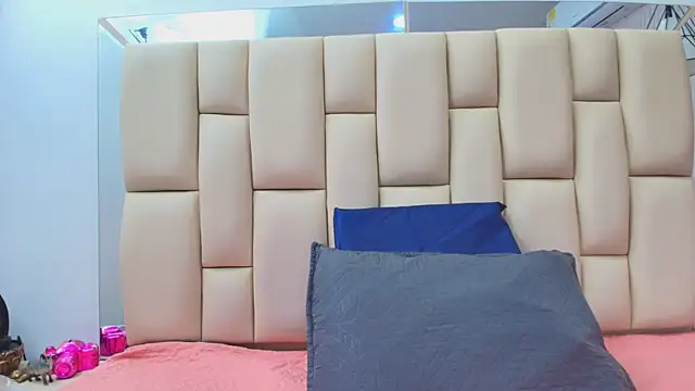 sweet amye online show from December 18, 2025, 7:07 pm