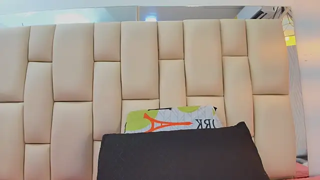 Snapshot of sweet_amye chatting on November 24, 2025, 7:14 pm sweet amye online show from November 24, 2025, 7:14 pm