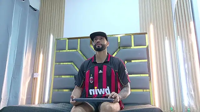 yorbymaxx online show from January 10, 2026, 12:00 pm