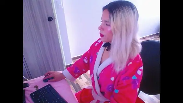 Snapshot of mystica_25 chatting on November 1, 2025, 4:12 pm mystica 25 online show from November 1, 2025, 4:12 pm