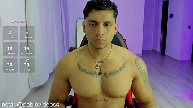 Nicolasmontoya16 online show from October 1, 2025, 11:30 pm