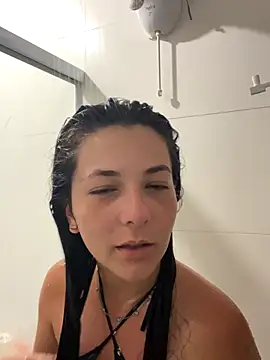 Snapshot of clara2111 chatting on November 16, 2025, 10:57 pm clara2111 online show from November 16, 2025, 10:57 pm