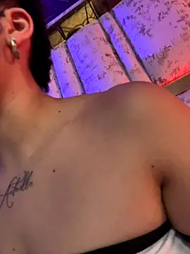 Snapshot of DayanaDG chatting on November 22, 2025, 11:03 pm DayanaDG online show from November 22, 2025, 11:03 pm