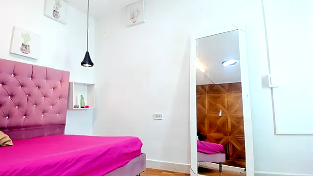 Snapshot of sienna_glow chatting on September 30, 2025, 1:50 pm sienna glow online show from September 30, 2025, 1:50 pm