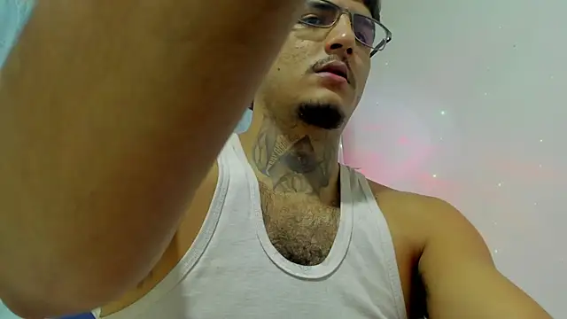 Snapshot of Lord_Luciferhot_Dirty666 chatting on December 19, 2025, 10:12 pm Lord Luciferhot Dirty666 online show from December 19, 2025, 10:12 pm